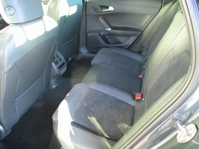 Seat Leon 1.5 eTSI FR-lijn Sportstourer