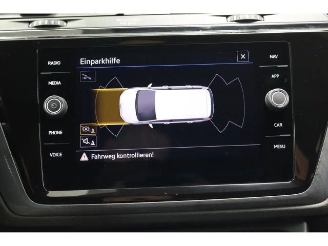 Volkswagen Touran 1.5 TSI DSG R-Line