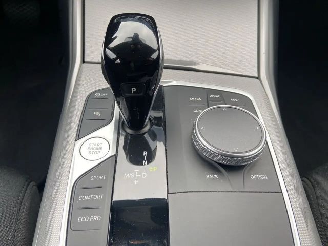 BMW 320 320d Advantage pakket