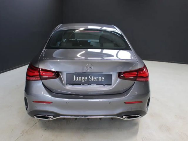 Mercedes-Benz A 180 AMG Line