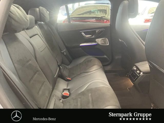 Mercedes-Benz EQE 300 AMG Line Sedan