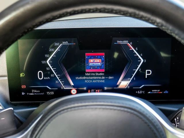 BMW 330 330d M-Sport Touring xDrive