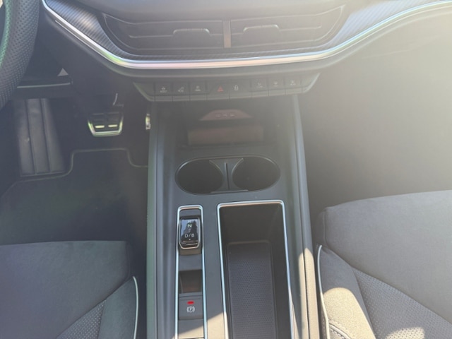 Skoda Enyaq 82 kWh 210 kW 1-Gang-Automatik MATRIX/PANO/AHK