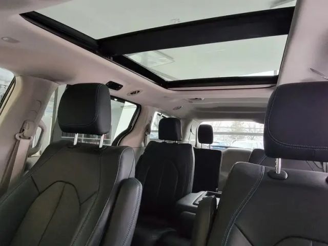 Chrysler Pacifica Touring