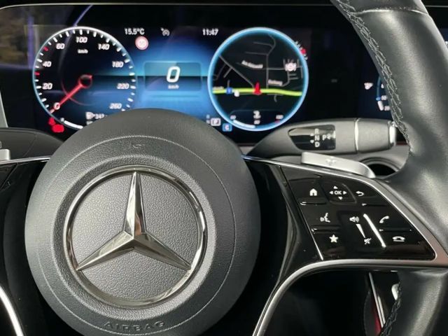 Mercedes-Benz E 200 E 200 d Sedan