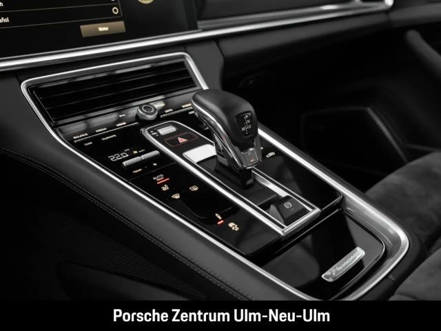 Porsche Panamera GTS Sport Turismo