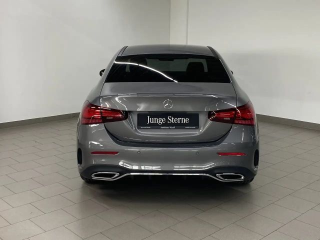 Mercedes-Benz A 200 AMG Line