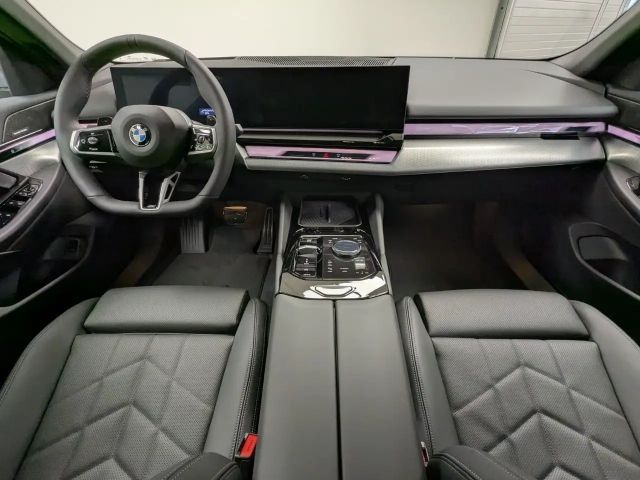 BMW 520 520d M-Sport Sedan