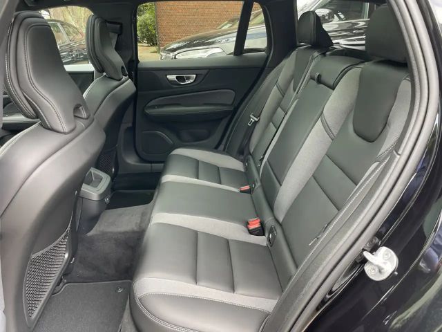 Volvo V60 Dark Geartronic Plus