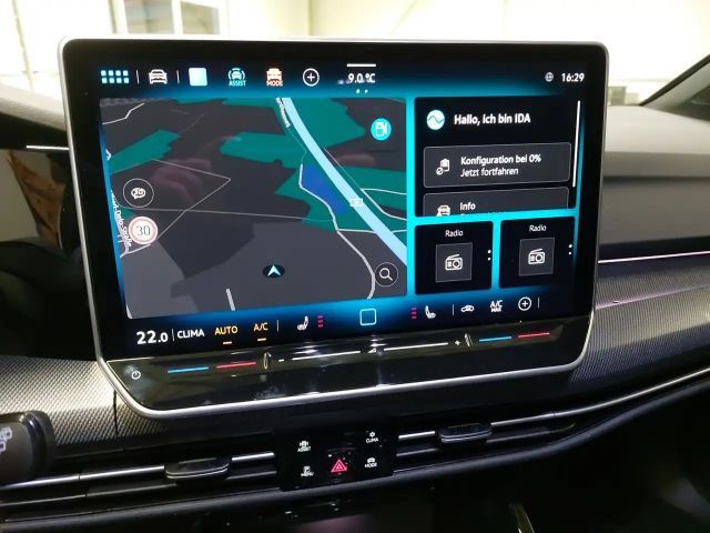 Volkswagen Golf 1.5 eTSI DSG R-Line