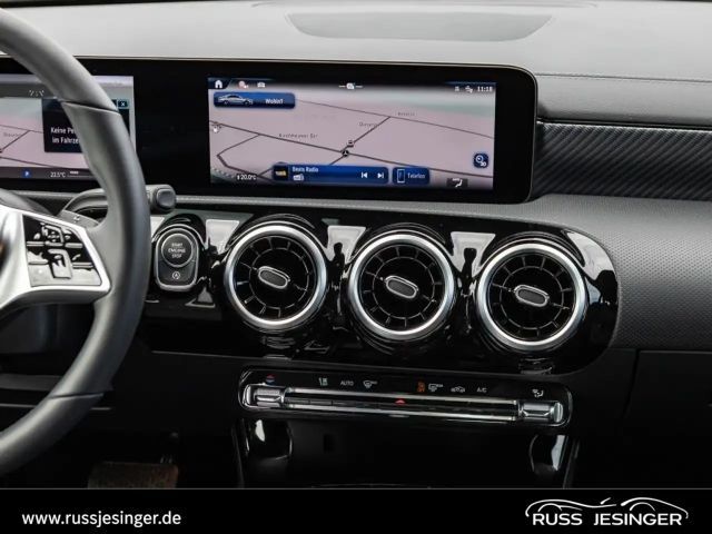 Mercedes-Benz CLA 180 Coupé Progressive