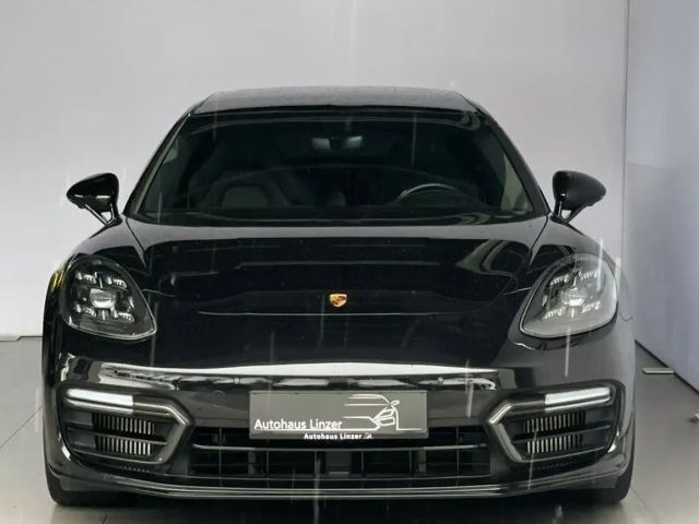 Porsche Panamera 4S