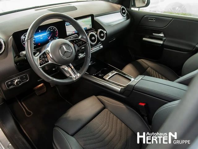 Mercedes-Benz B 200 Progressive Sedan