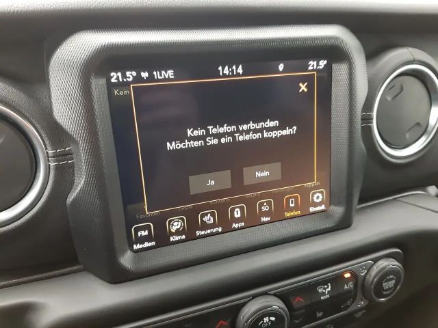 Jeep Wrangler Sahara