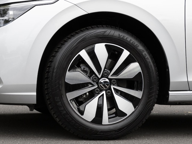 Volkswagen Golf 1.5 TSI Golf VIII Move