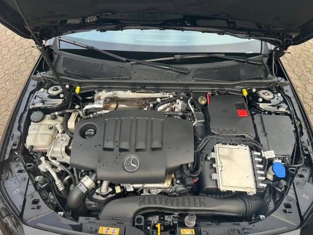 Mercedes-Benz A 220 A 220 d AMG Line