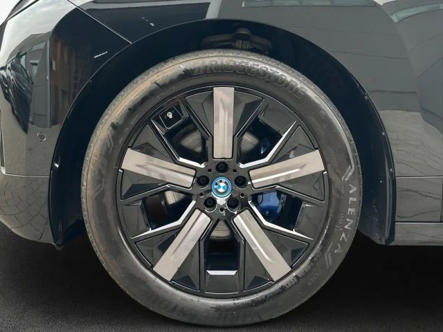 BMW iX xDrive40