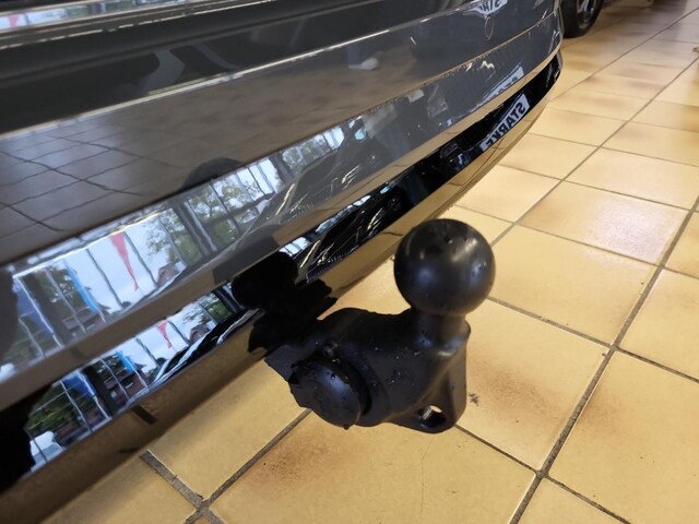 Volkswagen Touran 2.0 TDI DSG R-Line