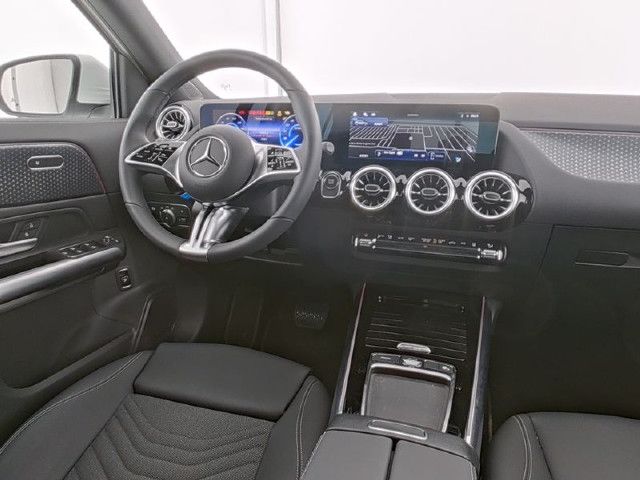Mercedes-Benz EQA 300 4MATIC