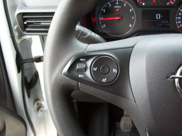 Opel Combo E 1.2 Cargo XL Holzboden Anhängerkupplung