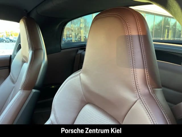 Porsche 992 4 Coupé GTS Targa