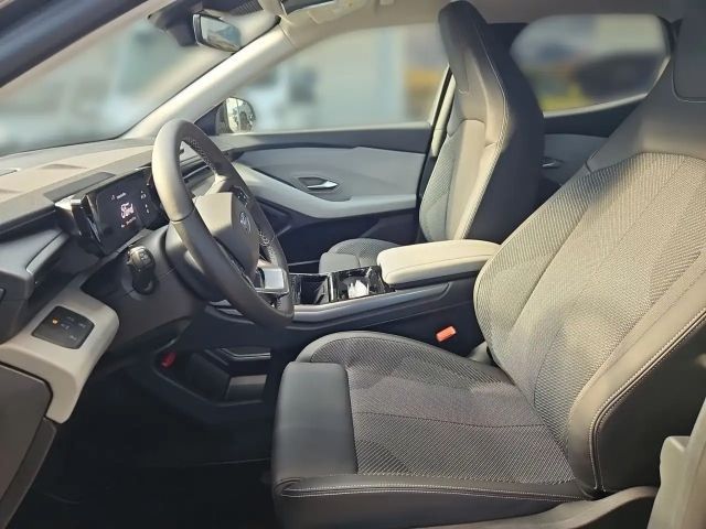 Ford Explorer Extended range