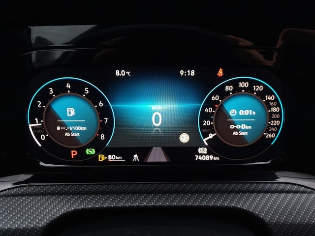 Volkswagen Golf 1.5 eTSI DSG R-Line Style