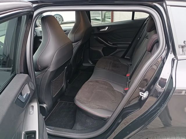 Ford Focus ST Line Wagon