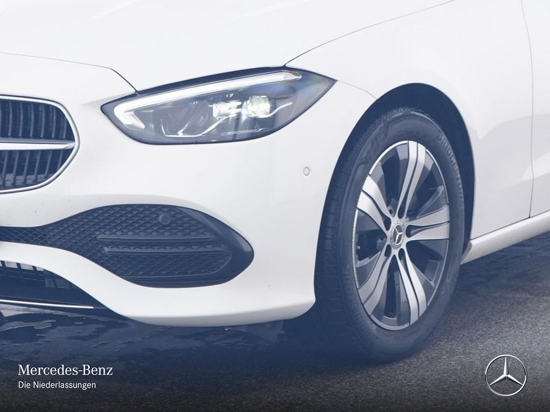 Mercedes-Benz C 180 Sedan