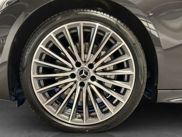 Mercedes-Benz C 220 AMG Line C 220 d Sedan