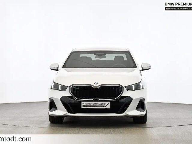 BMW 520 520d M-Sport Sedan xDrive