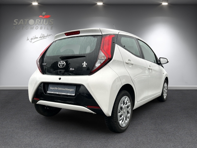Toyota Aygo 5-deurs Play X-play