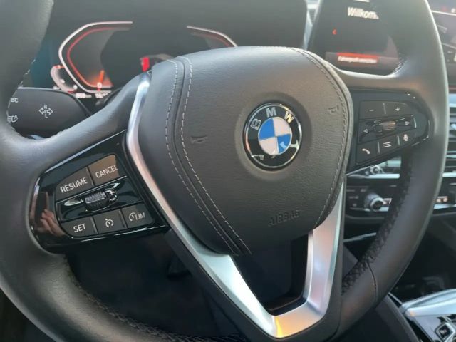 BMW 520 520d Luxury Line Touring xDrive