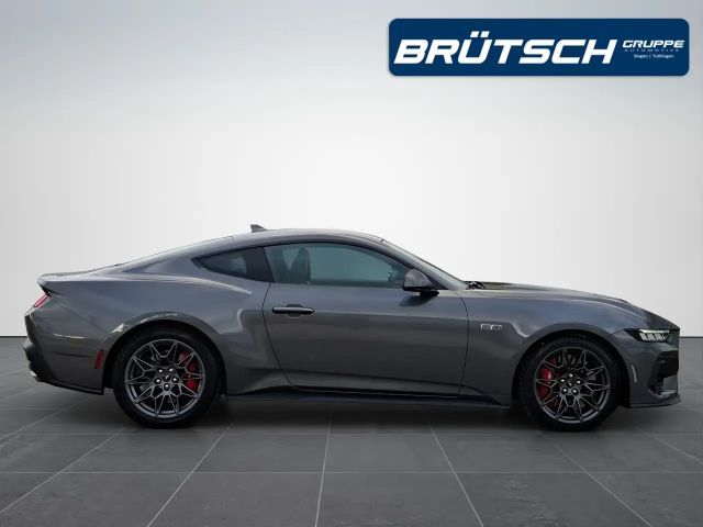 Ford Mustang Fastback GT 5.0 V8