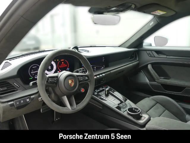 Porsche 992 Carrera Coupé GTS