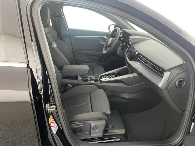 Audi A3 30 TFSI Sedan