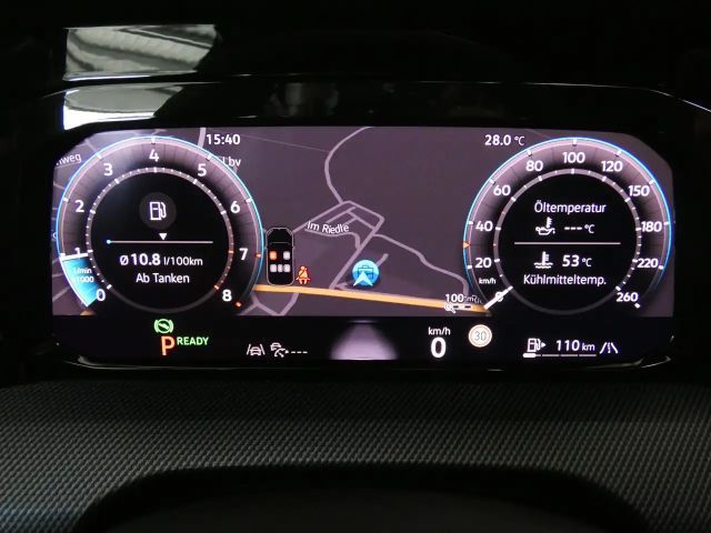 Volkswagen Golf 1.5 eTSI DSG R-Line