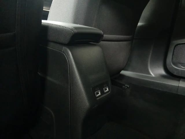 Peugeot E-2008 Active Pack