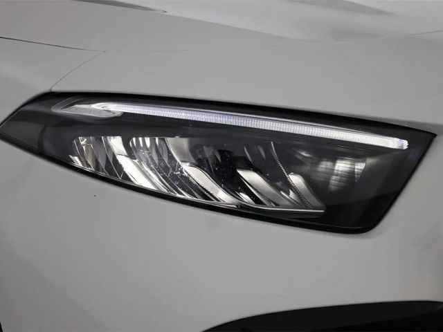 Mercedes-Benz A 180 AMG Line