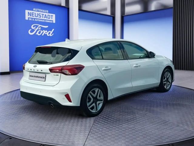 Ford Focus Cool & Connect