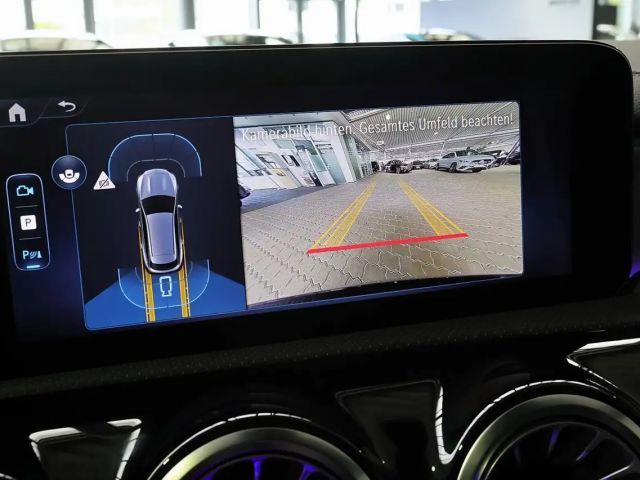 Mercedes-Benz CLA 200 AMG Line