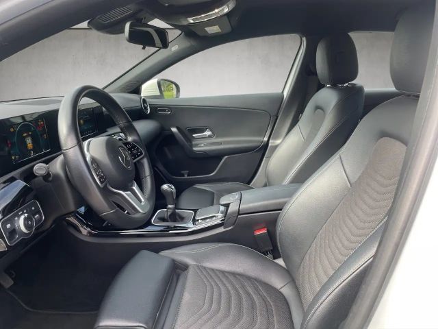 Mercedes-Benz A 180 A 180 d Hatchback Style