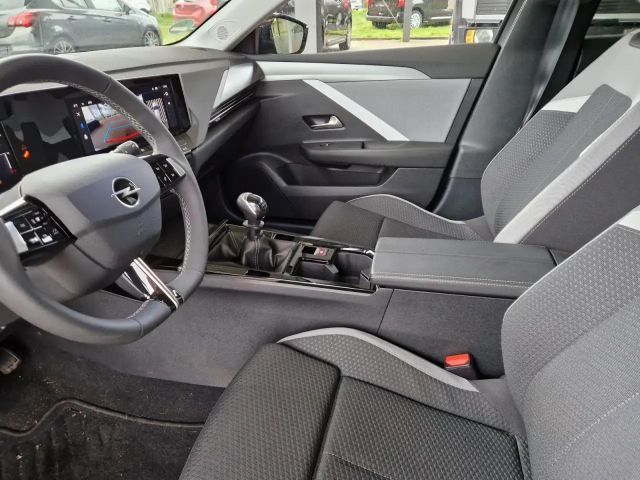 Opel Astra Edition Sports Tourer