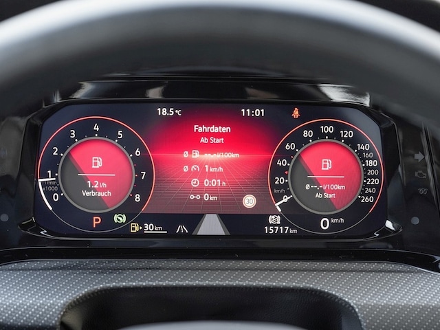 Volkswagen Golf 2.0 TSI DSG Golf VIII R-Line