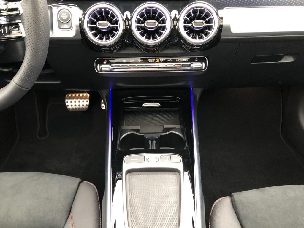 Mercedes-Benz GLB 220 AMG Line