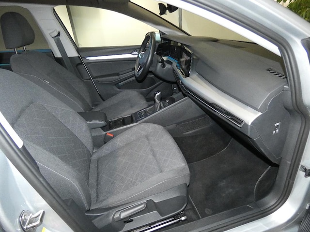 Volkswagen Golf Life Variant