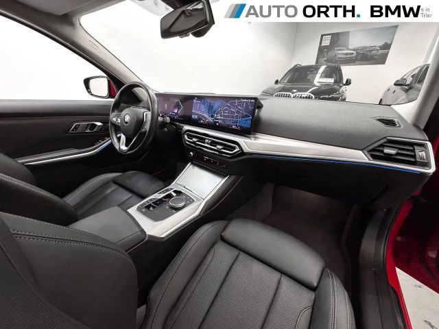 BMW 330 330i Touring xDrive