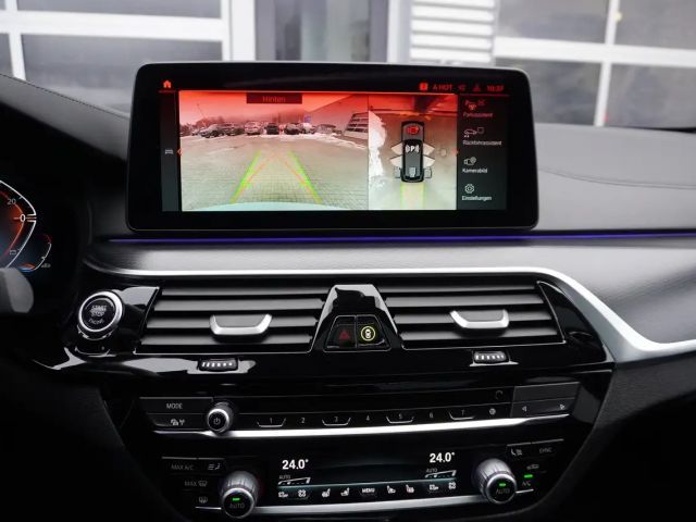 BMW 540 540d M-Sport Touring xDrive