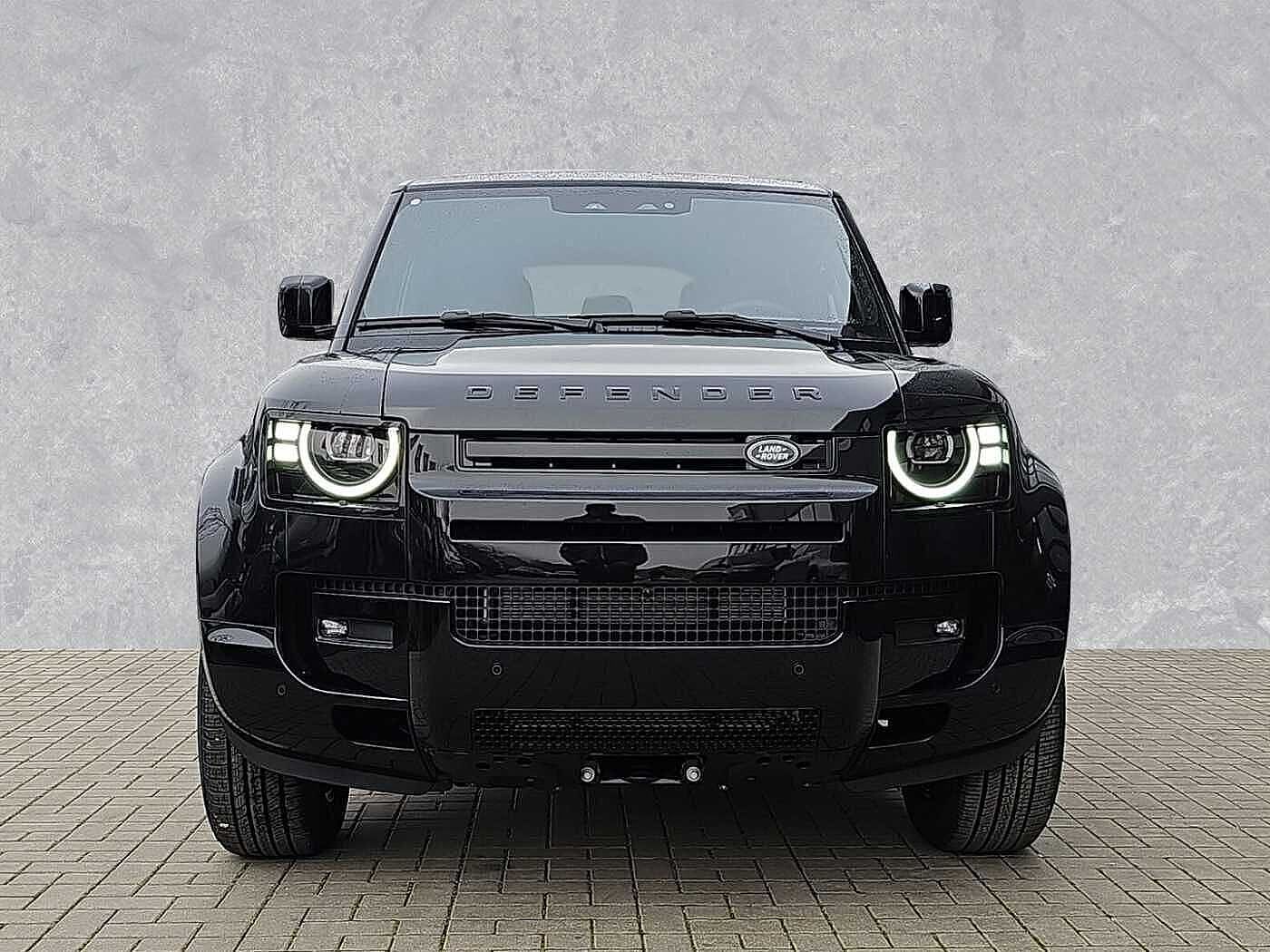 Land Rover Defender 110 Dynamic SE