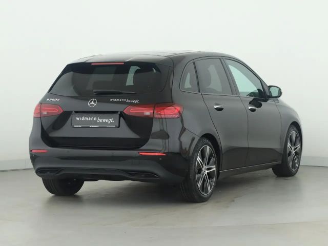 Mercedes-Benz B 200 B 200 d